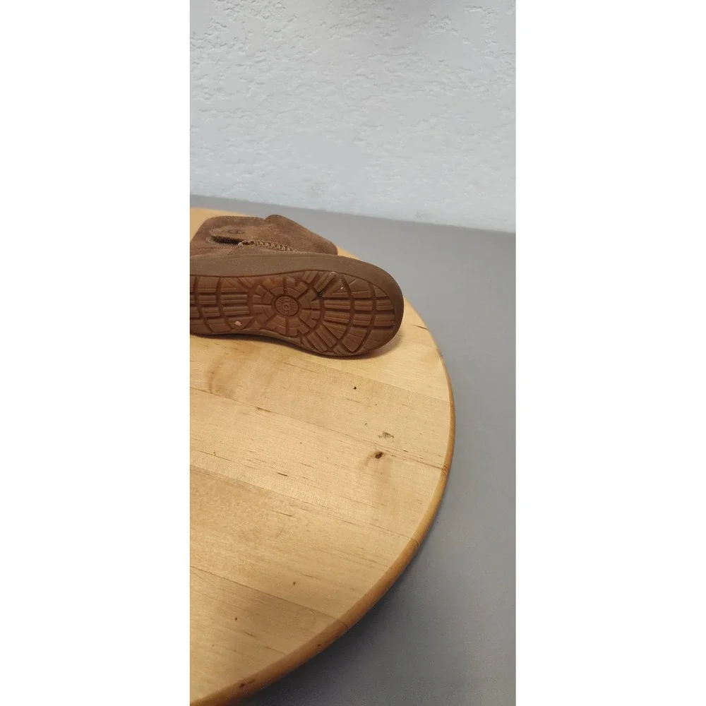 UGG Keelan Boots Kids Size 6 Chestnut Brown Suede Sheepskin Lined 1096034T